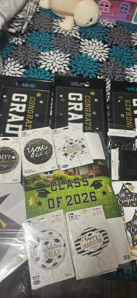 Class of 2026, Graduation Party Supplies Bundle - photo 2