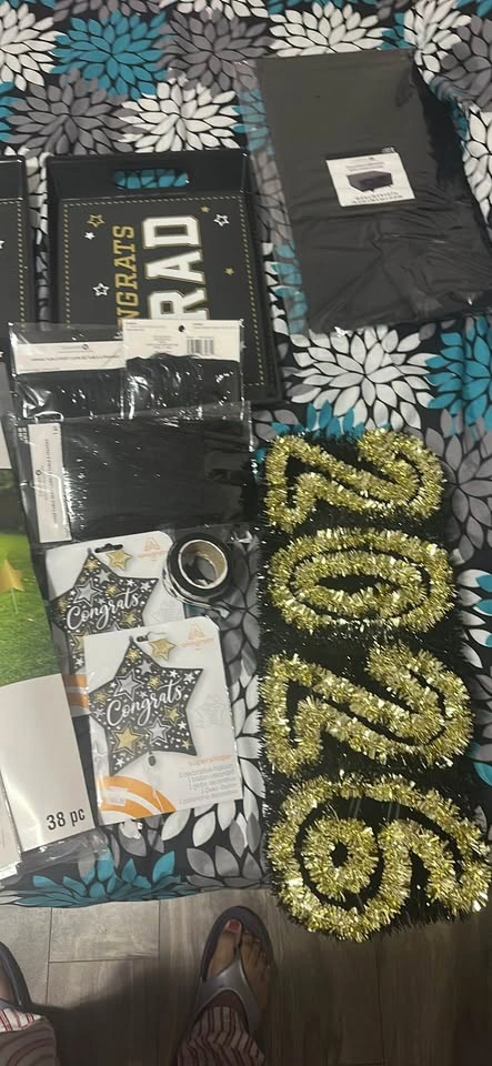 Class of 2026, Graduation Party Supplies Bundle - photo 3