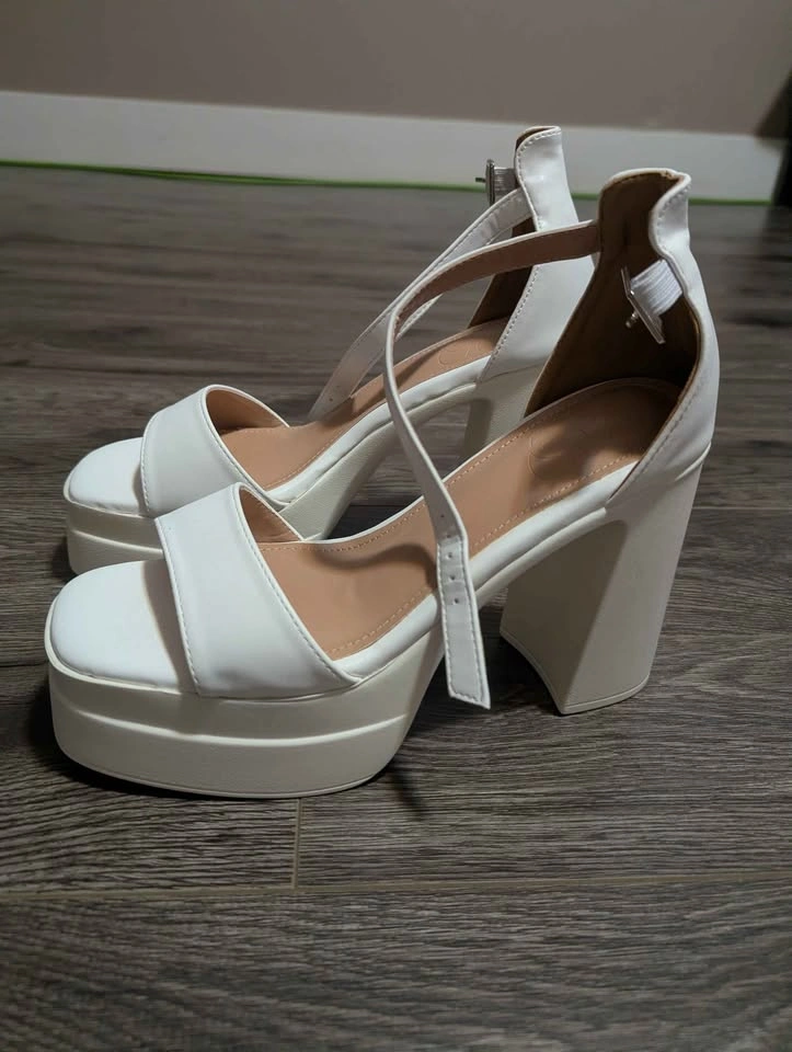 Brand New Heel Size 9 - photo 2