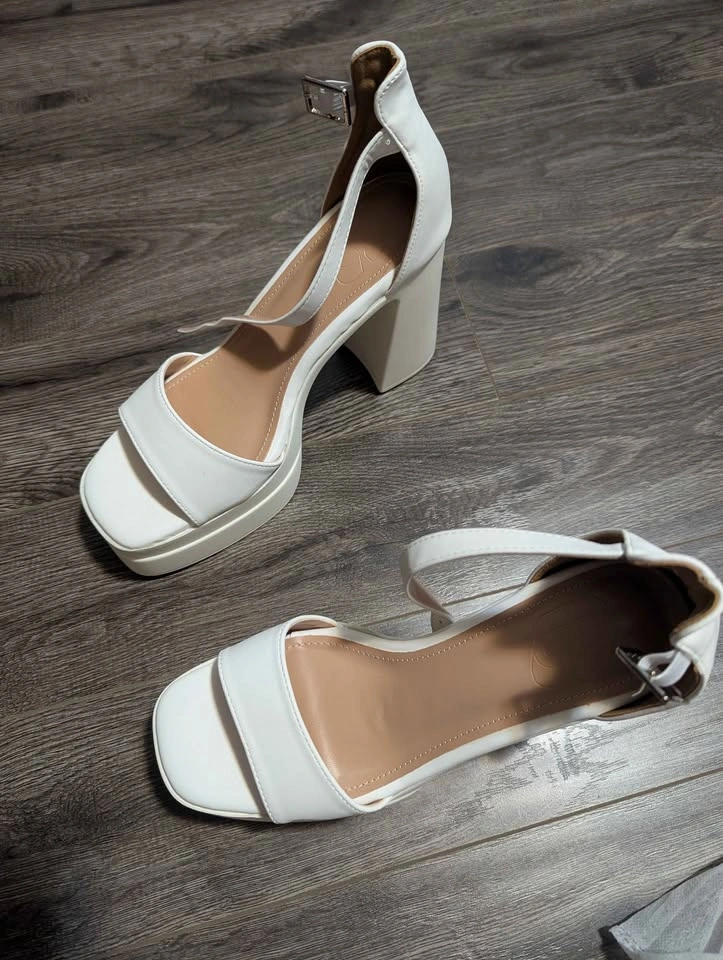 Brand New Heel Size 9 - photo 3