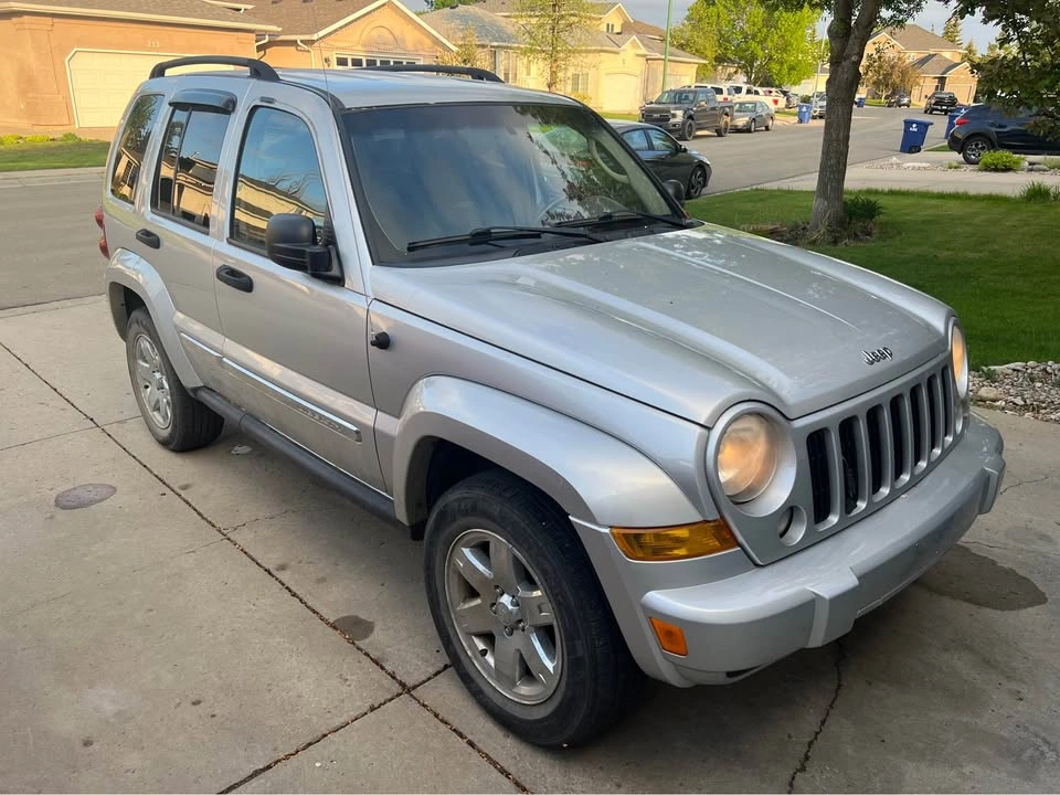 Jeep Liberty – Grey - 2007 - photo 3