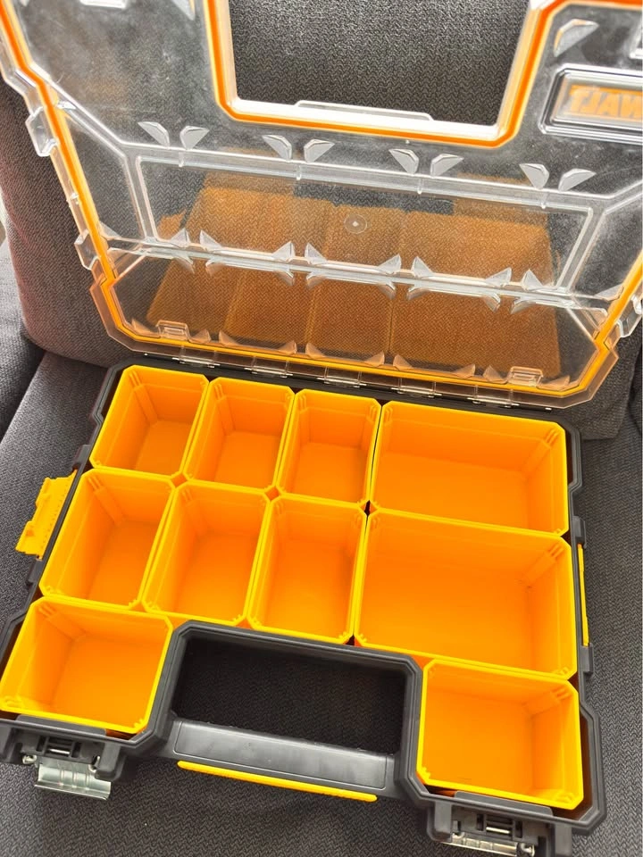 DEWALT 10-Compartment Shallow Pro Small Parts Organizer - photo 2