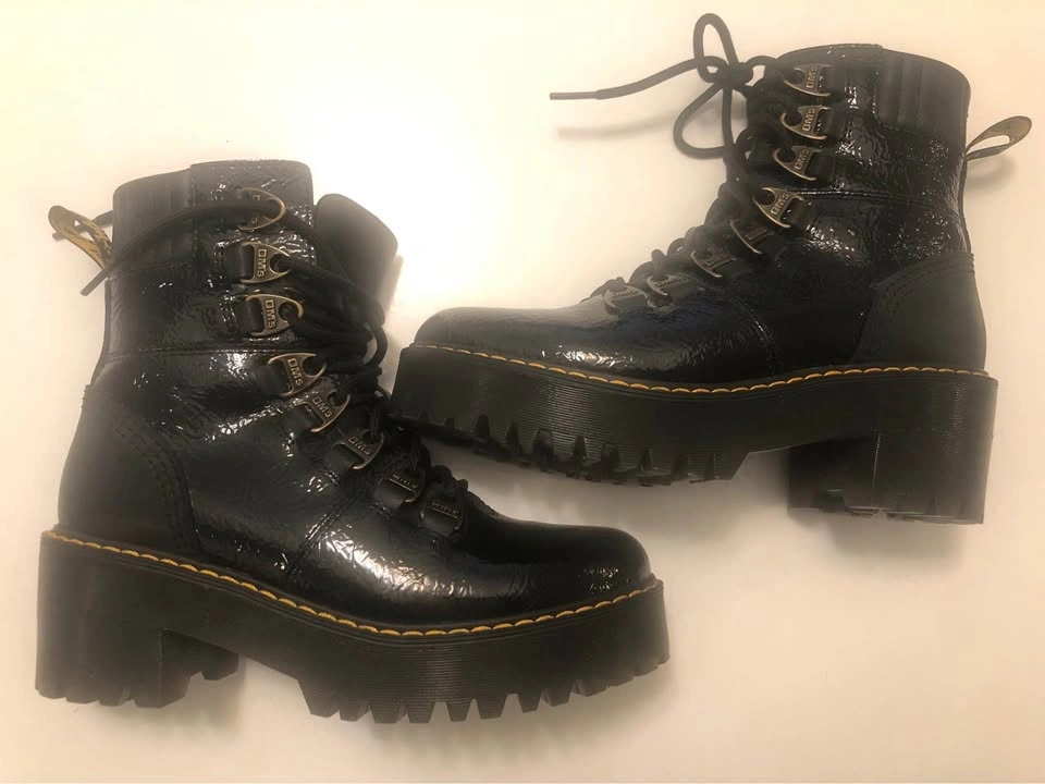 Doc Marten’s Size 7 Women’s - photo 2