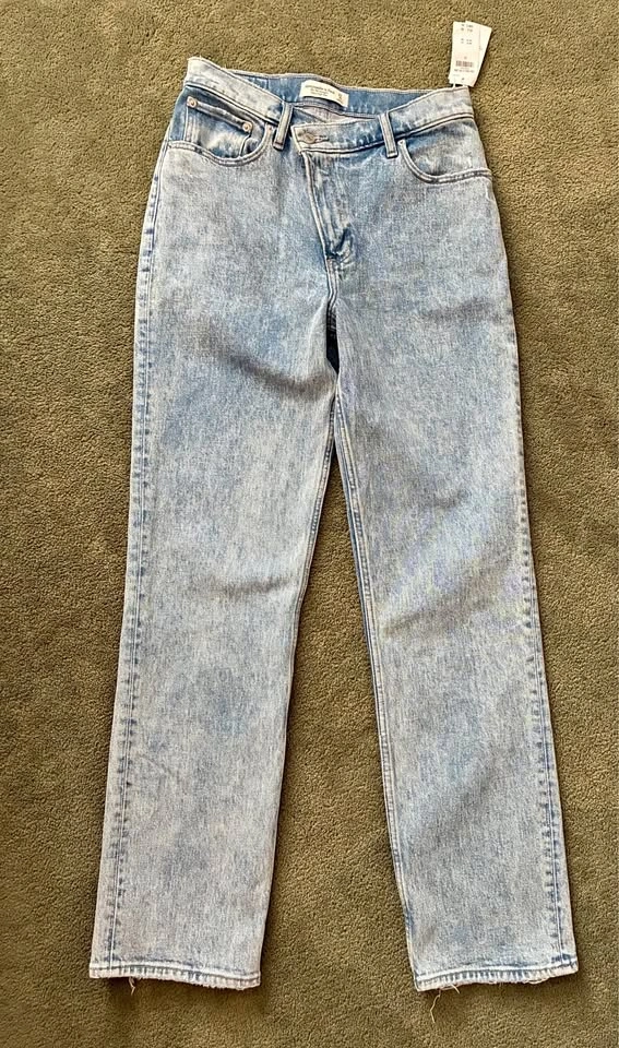 Abercrombie & Fitch '90s Straight Ultra High Rise Size 27/4R