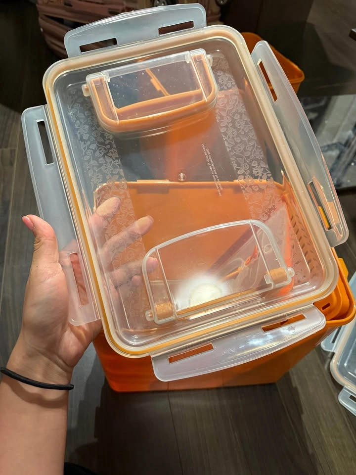 Kimchi & Food Storage Containers – 5 Available - photo 3