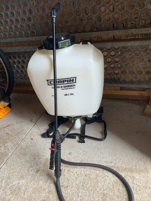 Chapin 4 Gallon Backpack Sprayer