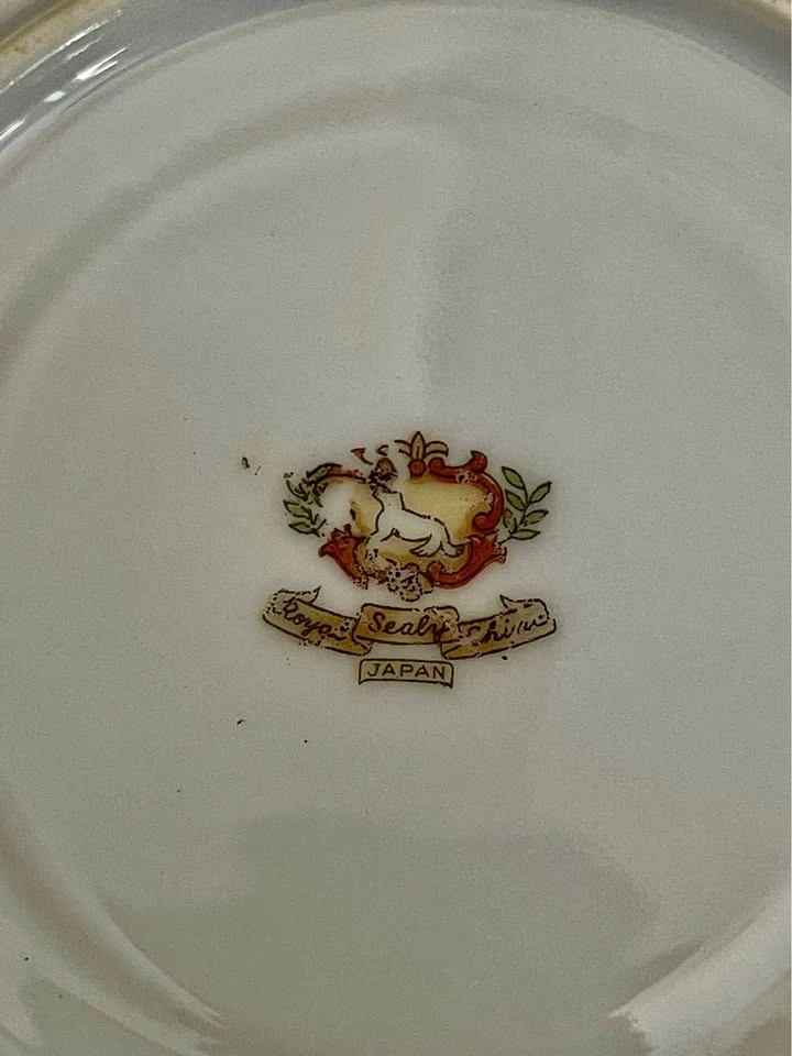 Vintage Royal Sealy Japan Pearl Luster Teacup & Saucer - photo 3