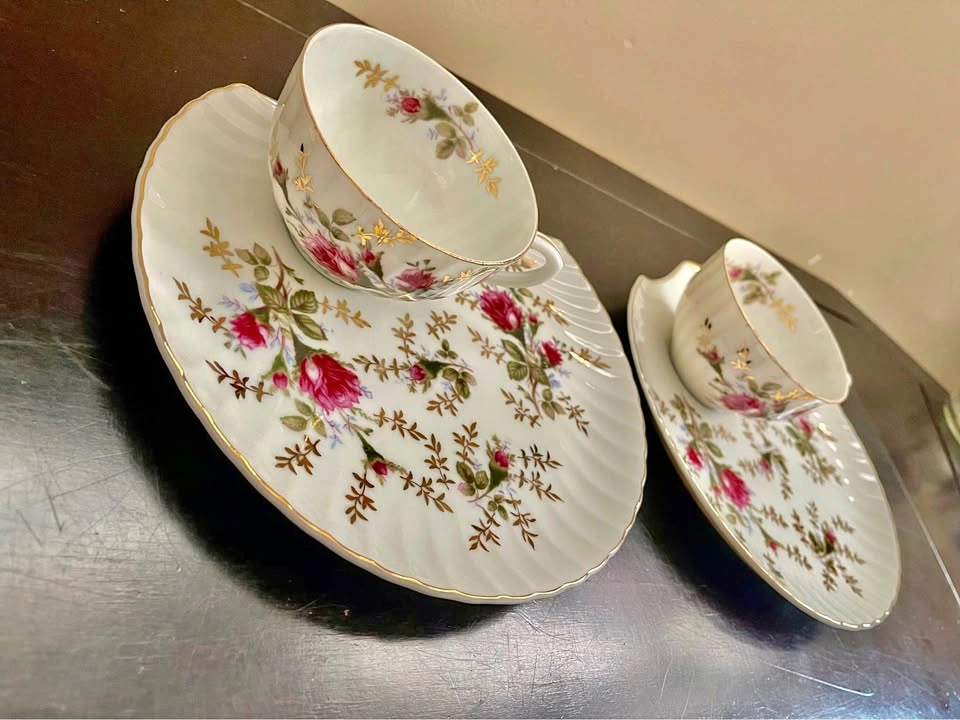 Collectible Vintage Tea Cup and 8” Saucer Set with Roses