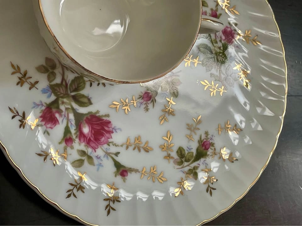 Collectible Vintage Tea Cup and 8” Saucer Set with Roses - photo 5