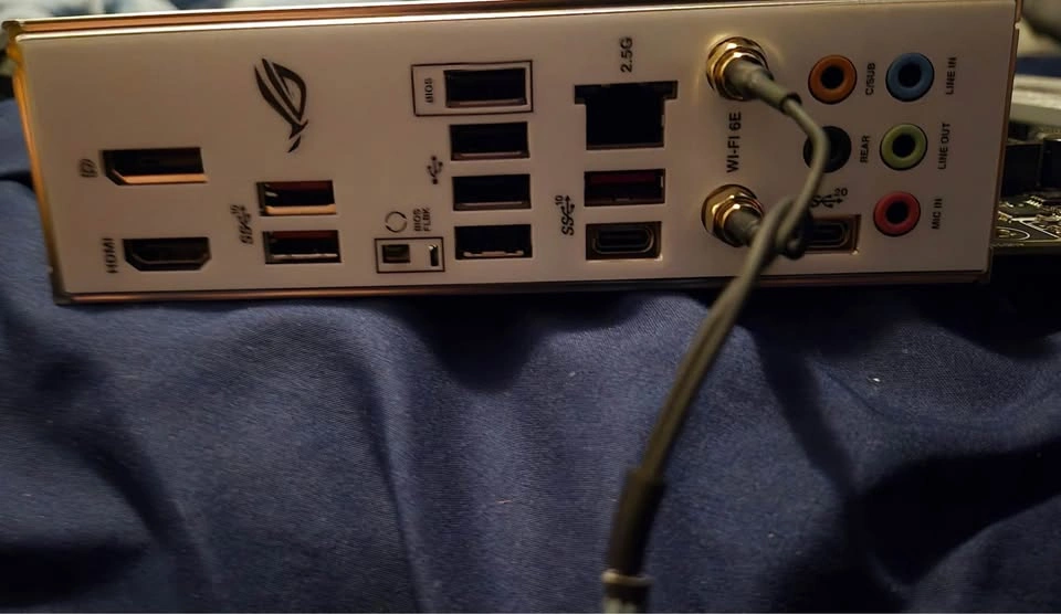 ASUS ROG Strix B650-A Gaming WiFi AMD W CPU - photo 2