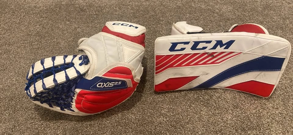 CCM Axis 2.5 Goalie Catcher and Blocker Set - photo 3