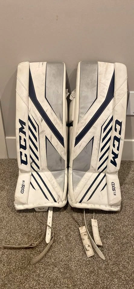 CCM Axis 1.5 Goalie Pads 26+1