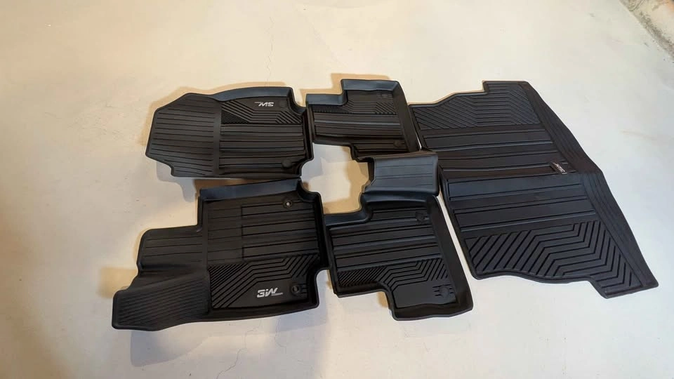 New Toyota Rav4 Mats Full Set - photo 2