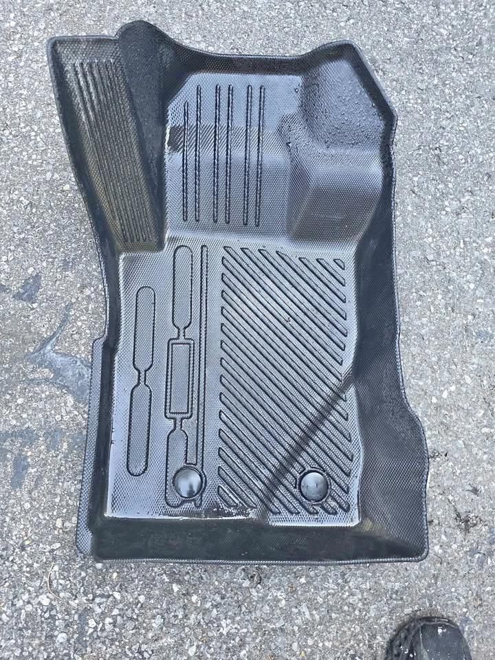 2021–2026 Ford Bronco (2-Door) Custom All-Weather Floor Mats