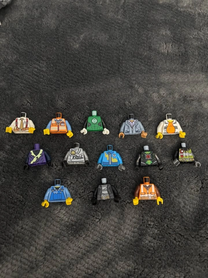 LEGO Minifigures and Parts Lot - photo 2