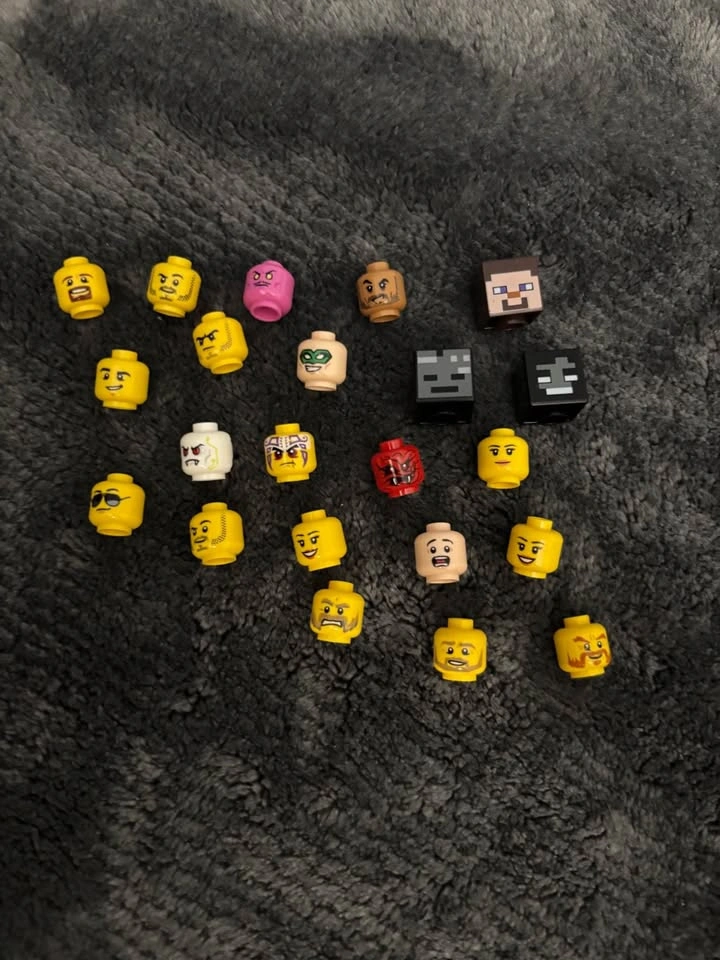 LEGO Minifigures and Parts Lot - photo 5