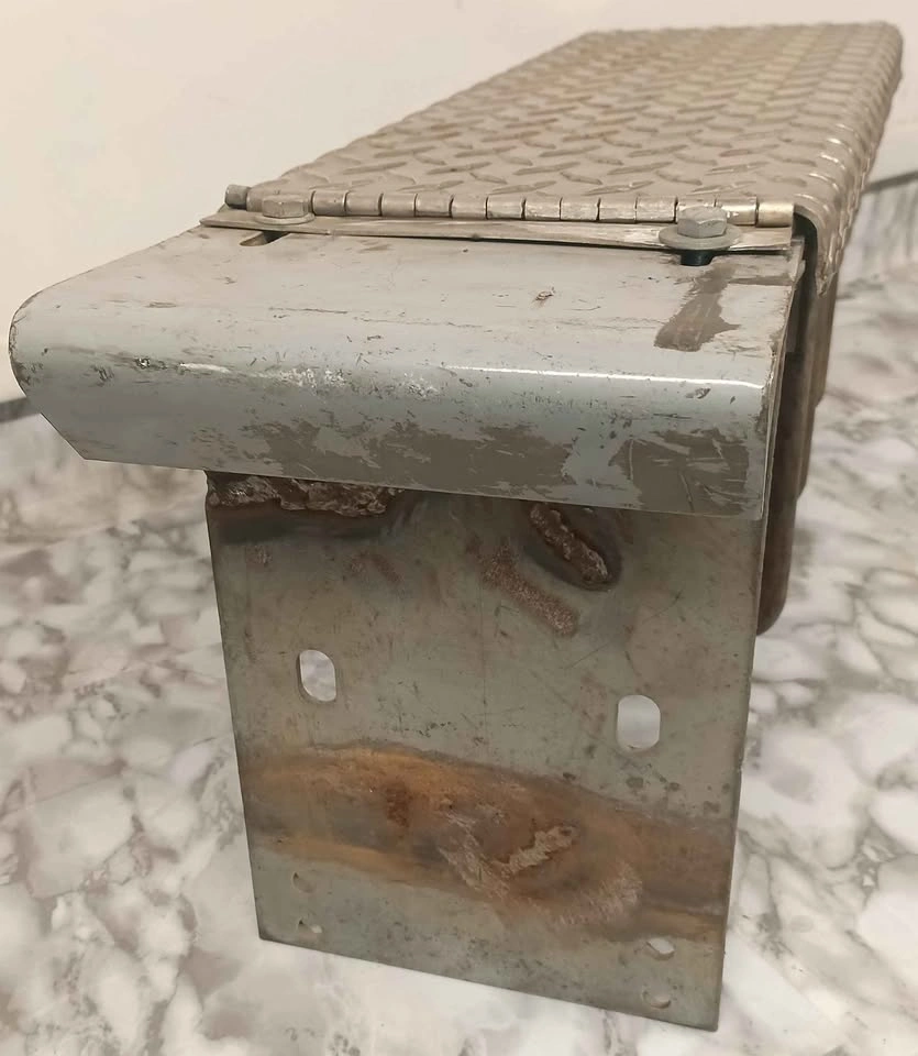 Merritt Tire Chain Carrier Box with Lid - photo 2