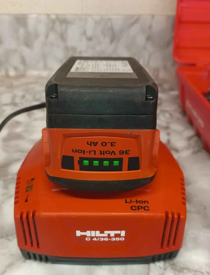 Hilti TE 6-A36 Rotary Hammer Drill AVR With Case 2 Batteries - photo 2