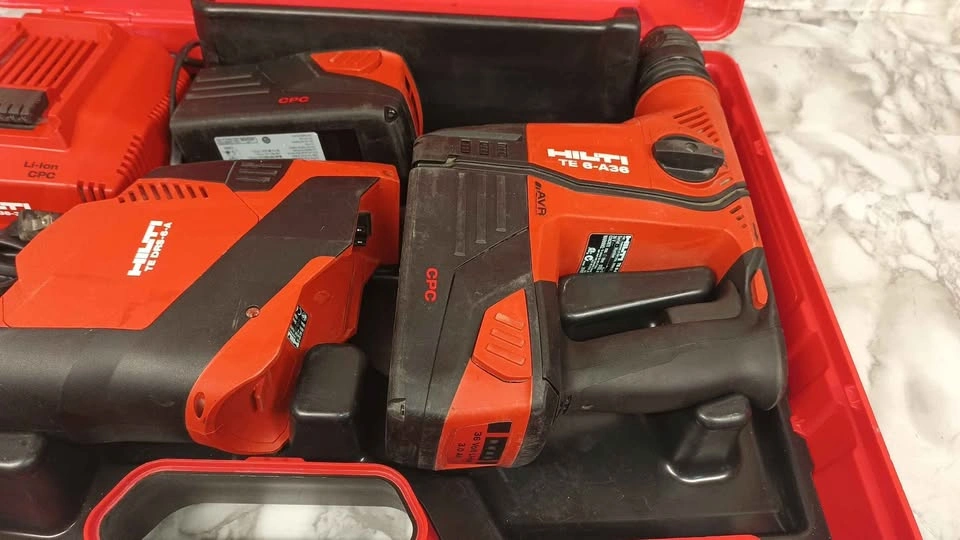Hilti TE 6-A36 Rotary Hammer Drill AVR With Case 2 Batteries - photo 3