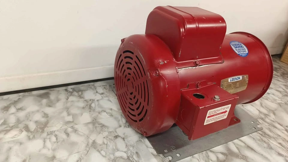 Leeson 5 HP Electric Motor 230V 1740 RPM Farm Duty - photo 2