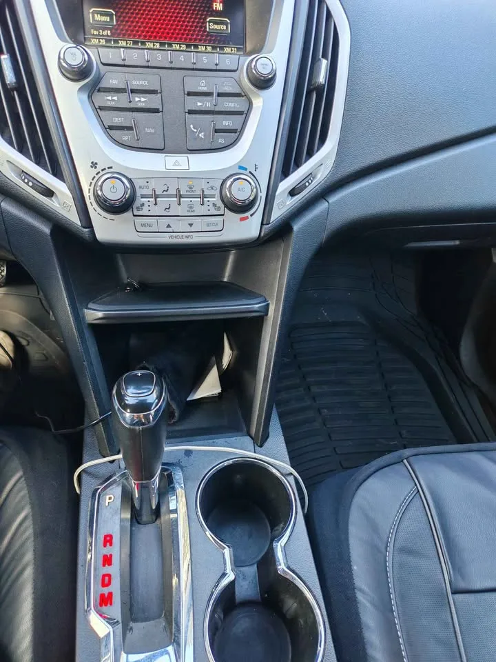 2017 GMC Terrain SLE (V6) image indicator(6)