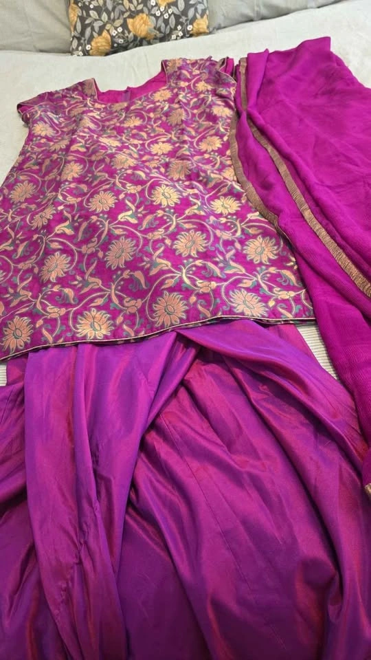 Punjabi suit, pure silk, pet and smoke free home - photo 2