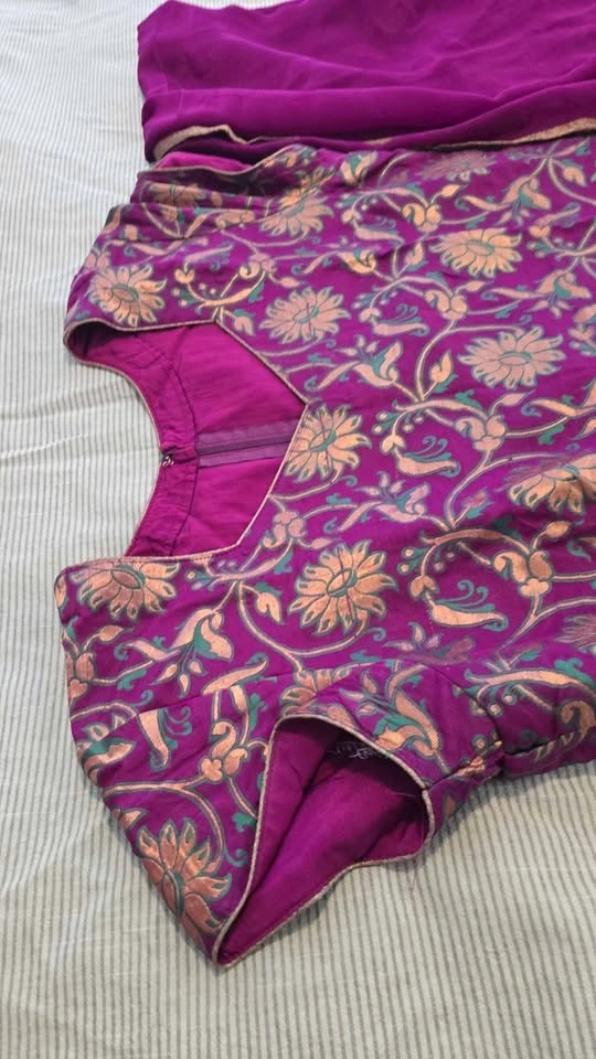 Punjabi suit, pure silk, pet and smoke free home - photo 4