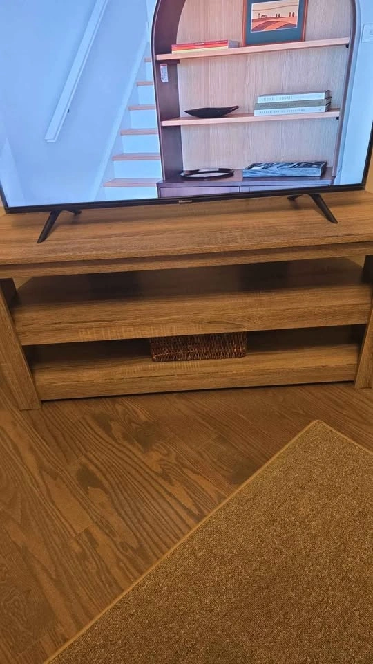 42x20x15.25 inches TV stand - perfect condition - photo 2