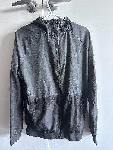 Active & Co Fitness Lightweight Hooded Jacket – Size Small