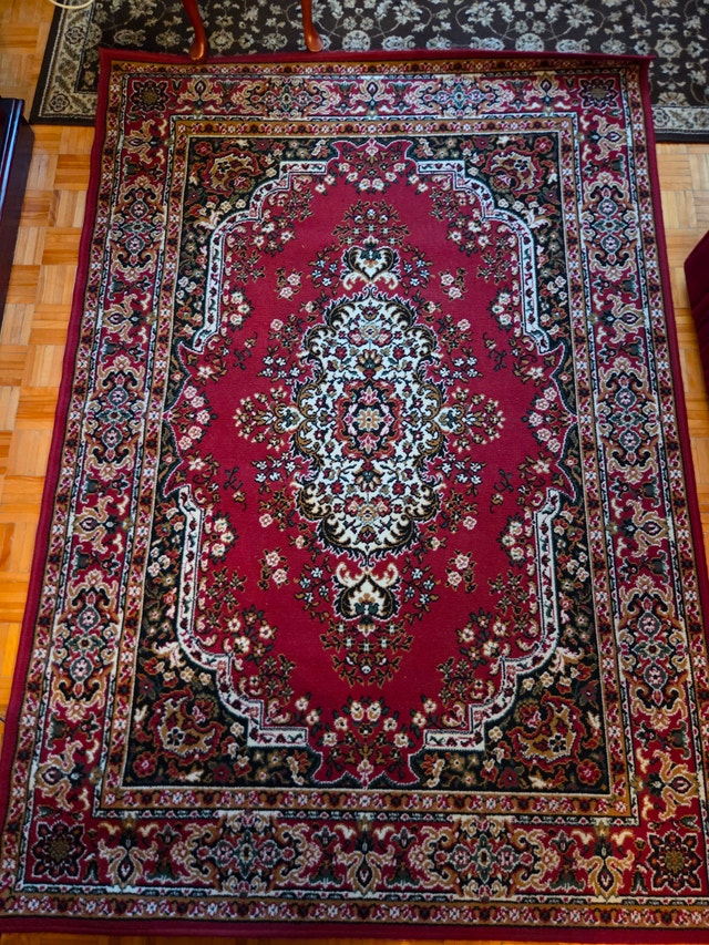 Persian-Style Area Rug - Red Medallion - 63.5x90 in
