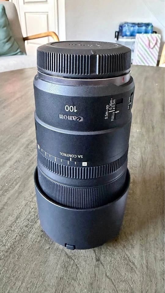 Canon RF 100mm f/2.8 L Macro IS USM Lens
