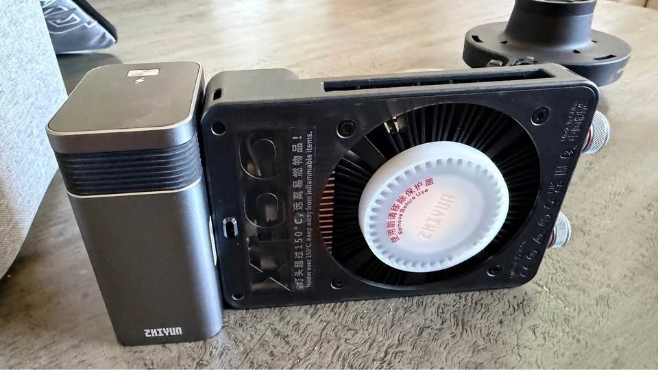 Zhiyun MOLUS X100 Pocket COB LED Video Light - photo 2