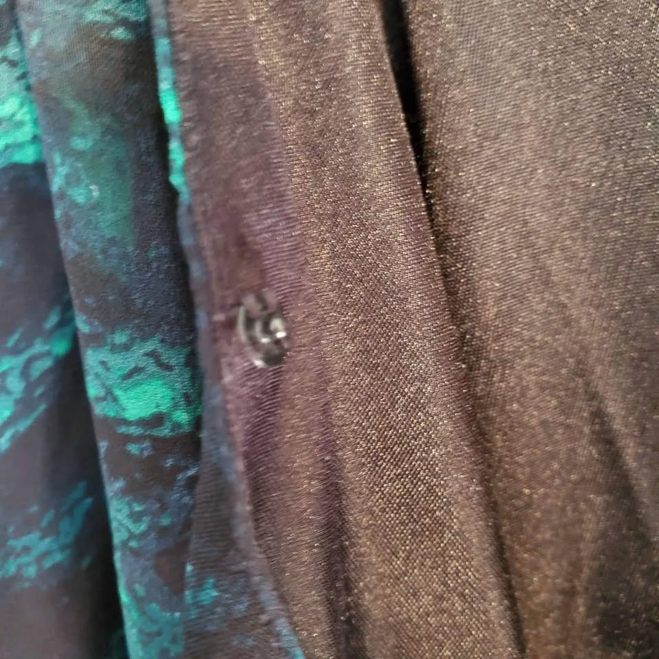 Medium foxy jeans green dress image indicator(3)