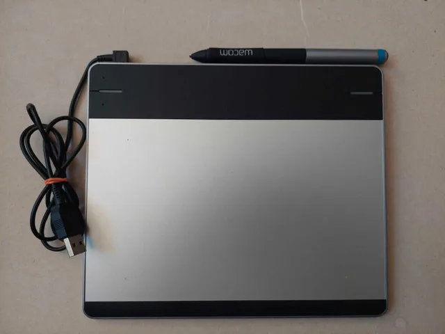 Wacom Intuos Creative Pen Graphic Touch Tablet with Pen thumbnail