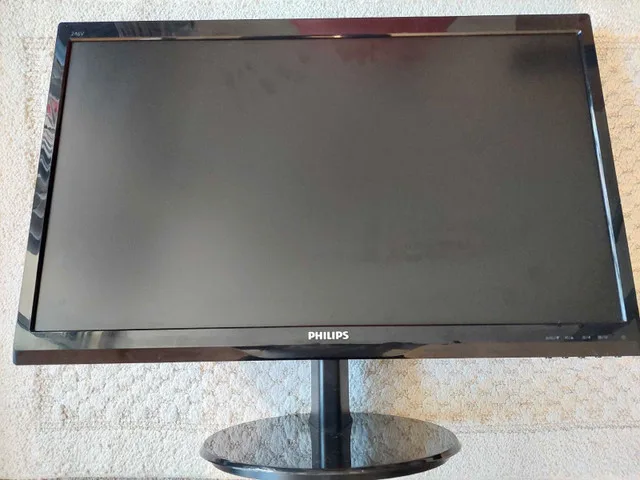24" Philips Full HD HDMI Widescreen LED Monitor thumbnail