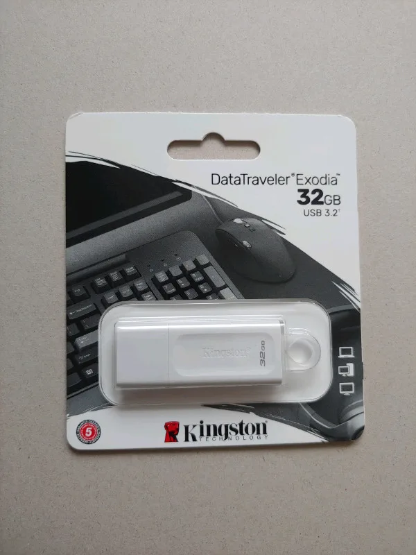 Windows 7/8/10/11 Installation USB Flash Drive thumbnail