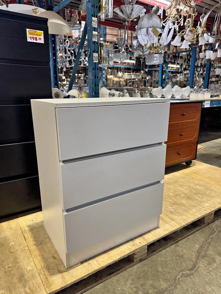 Elegant Handle-Free Drawer Cabinet - Various Sizes