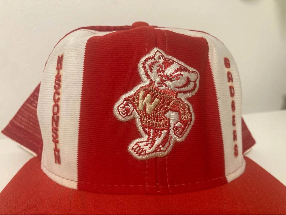 VINTAGE 1980s Wisconsin Badgers NCAA College SnapBack Trucker Ha - photo 2