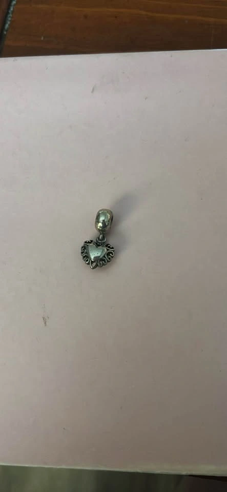 Pandora "Filled with Love" heart dangle charm (Item #791274) - photo 2