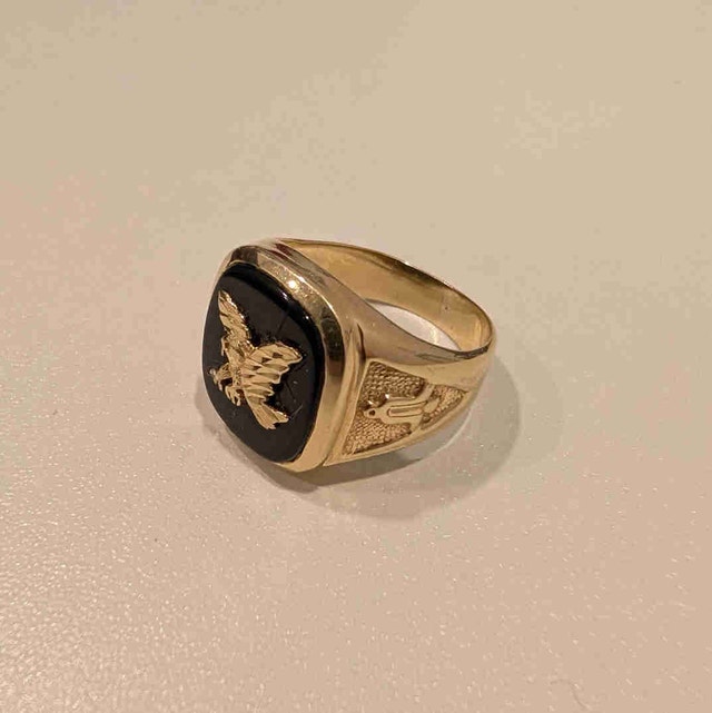 10k Gold Onyx Eagle Ring
