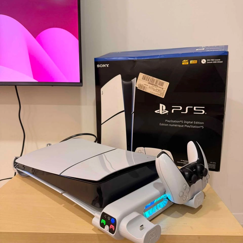 Ps5 Slim Digital (1TB) + Controller + Cooling/Charging Dock - photo 3