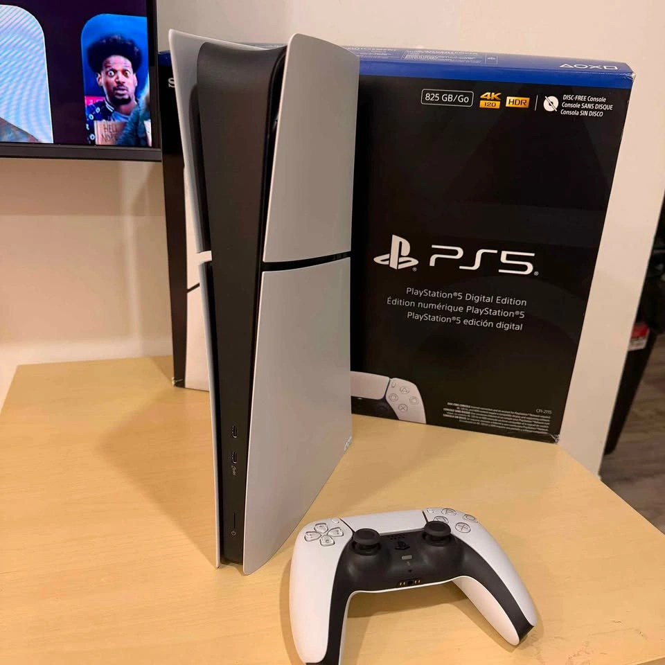 Play Station 5 Slim Digital 2026 Edition- Almost New - photo 3