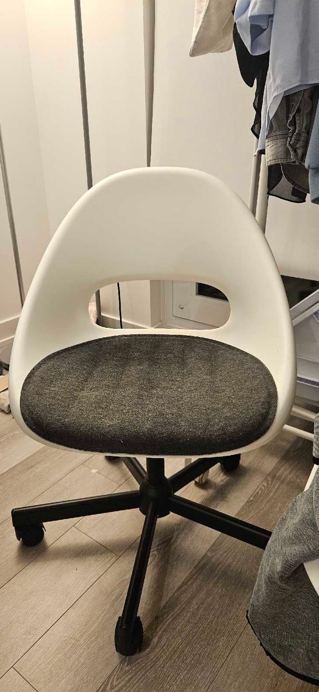 IKEA LOBERGET Chair