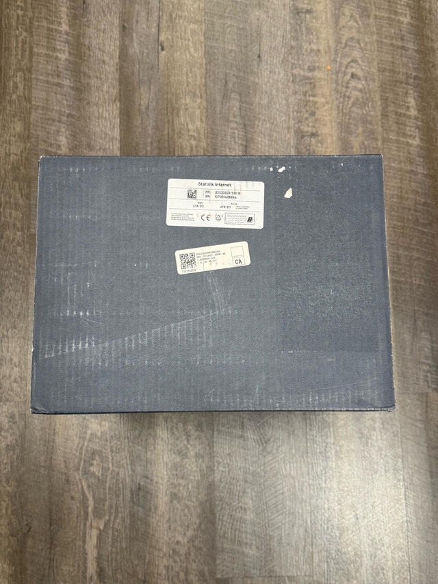 Starlink Internet Kit - UTA-212 Dish and UTR-211 Router - photo 3