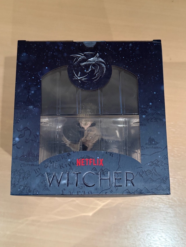 Dark Horse The Witcher Netflix Transformed Geralt Figure - photo 4