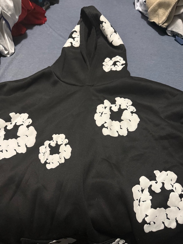 Denim Tears Cotton Wreath Hoodie Black/White – Size XL