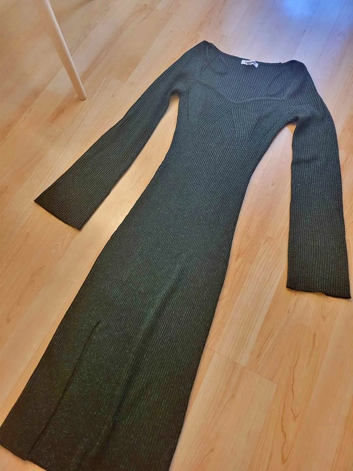 Steve Madden XS Green Metallic Ribbed Maxi Dress