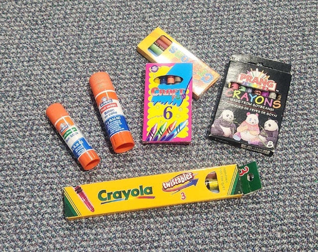 School Supplies Bundle - Lot #1 - photo 3