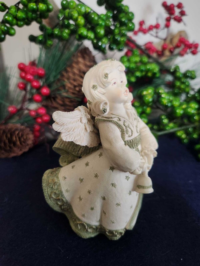 White "Sarah's Angel" Figurine - photo 2