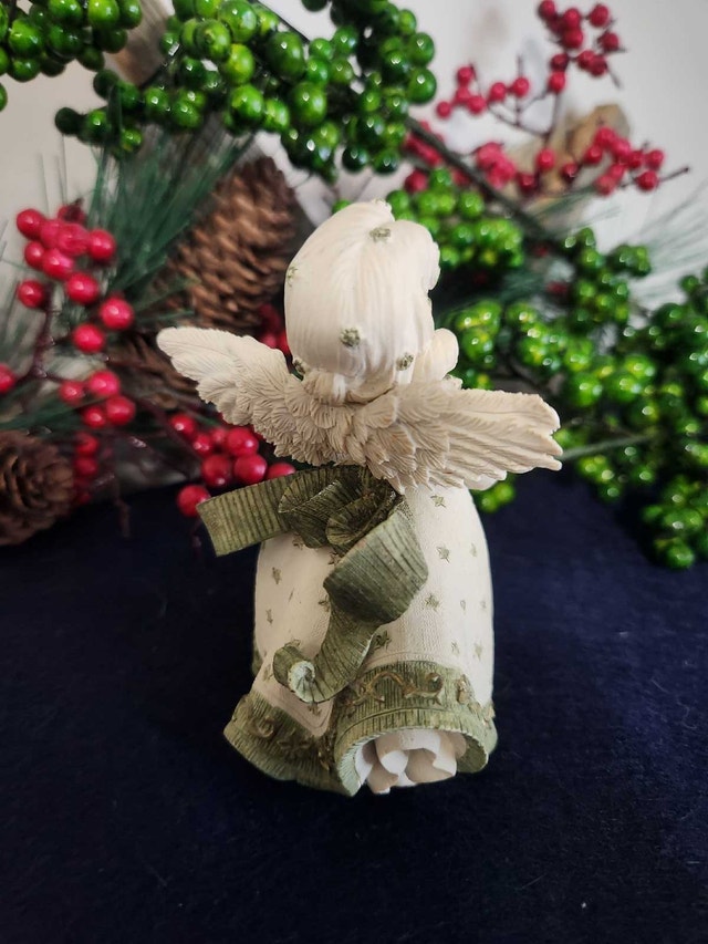 White "Sarah's Angel" Figurine - photo 3